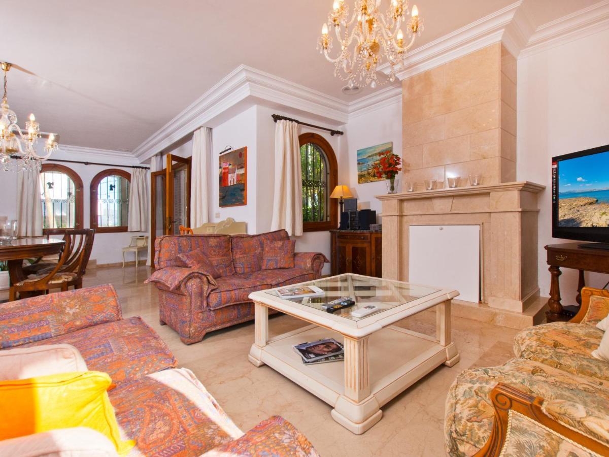 Villa Tita De Manresa, Con Jardines Y Vista Mar อัลกูเดีย ภายนอก รูปภาพ