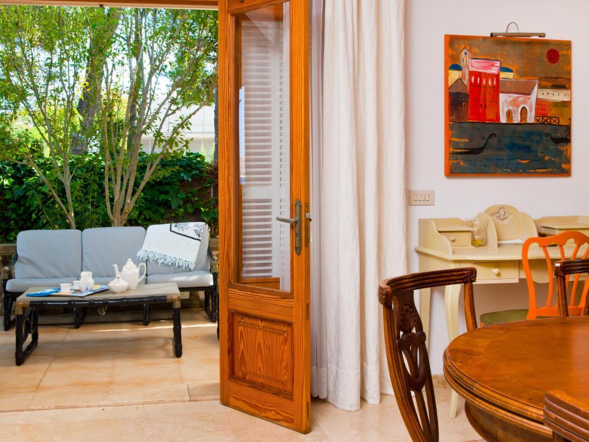 Villa Tita De Manresa, Con Jardines Y Vista Mar อัลกูเดีย ภายนอก รูปภาพ